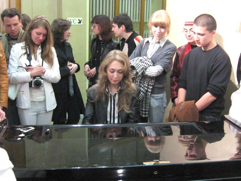 Пианистка! Ночь музеев! Национальный художественный музей Беларуси. Фотография.  Фото. Картинка