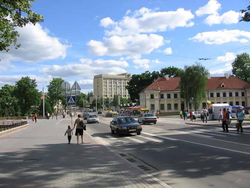 Виды Гродно. Улица Советская - на заднем плане Пл. Советская. Фото. 