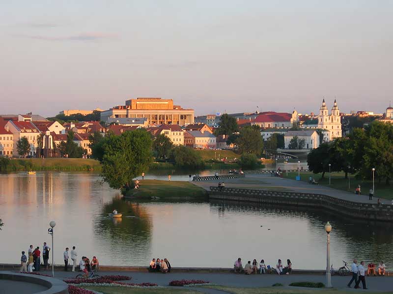Любимый город. Самый красивый город. Минскю Обои для нетбука 1024х768. Картинка. Фотография